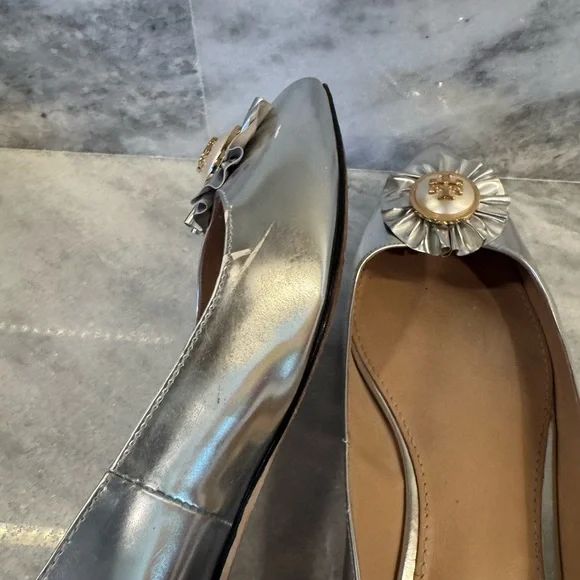 Tory Burch pointy skimmer with pearl logo 9.5m - Picture 4 of 10